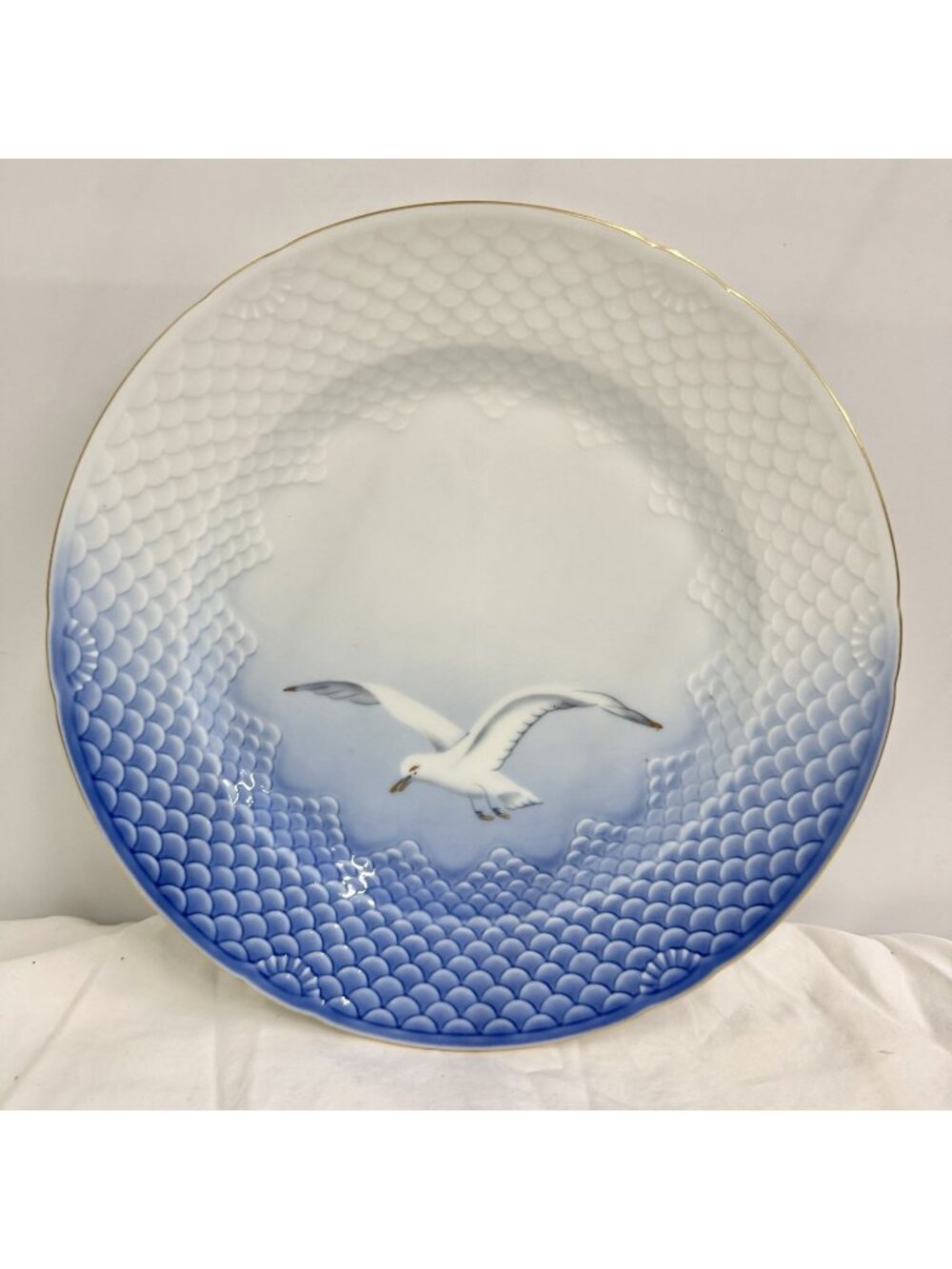 Bing & Grondahl B&G Seagull 25A 10” Dinner Plate Denmark Blue White Gold Trim